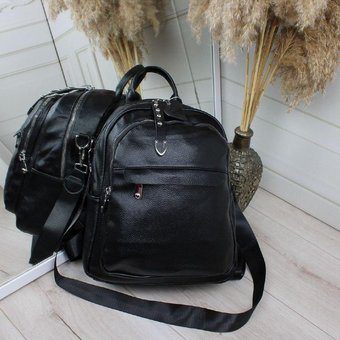 Жіночий рюкзак на широкому ремені формату А4 сумка-рюкзак чорний екошкіра
