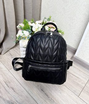 Женский рюкзак стеганый молодежный городской модный черный экокожа